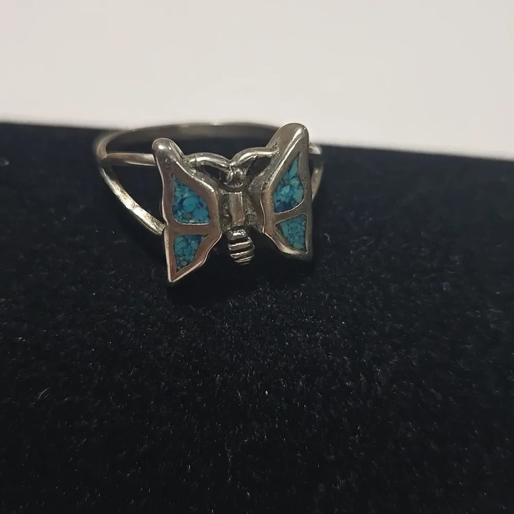 Vintage Native Sterling Silver Butterfly Ring with Chip Turquoise